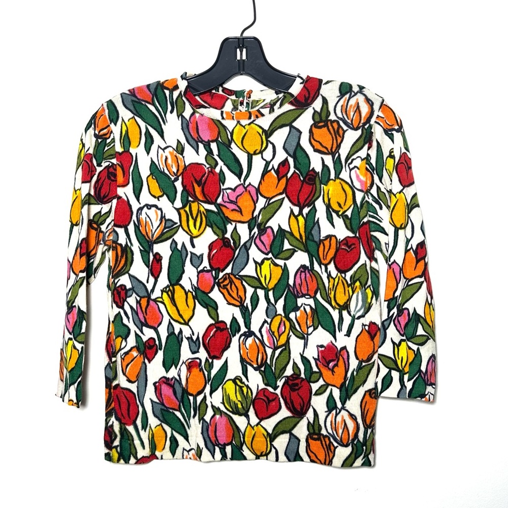 Vintage Knit Graphic Tulip Shirt- 3/4 sleeves. Purchased in London
